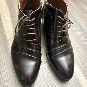 Sophisticated Leather Dark Brown Men's Oxfords